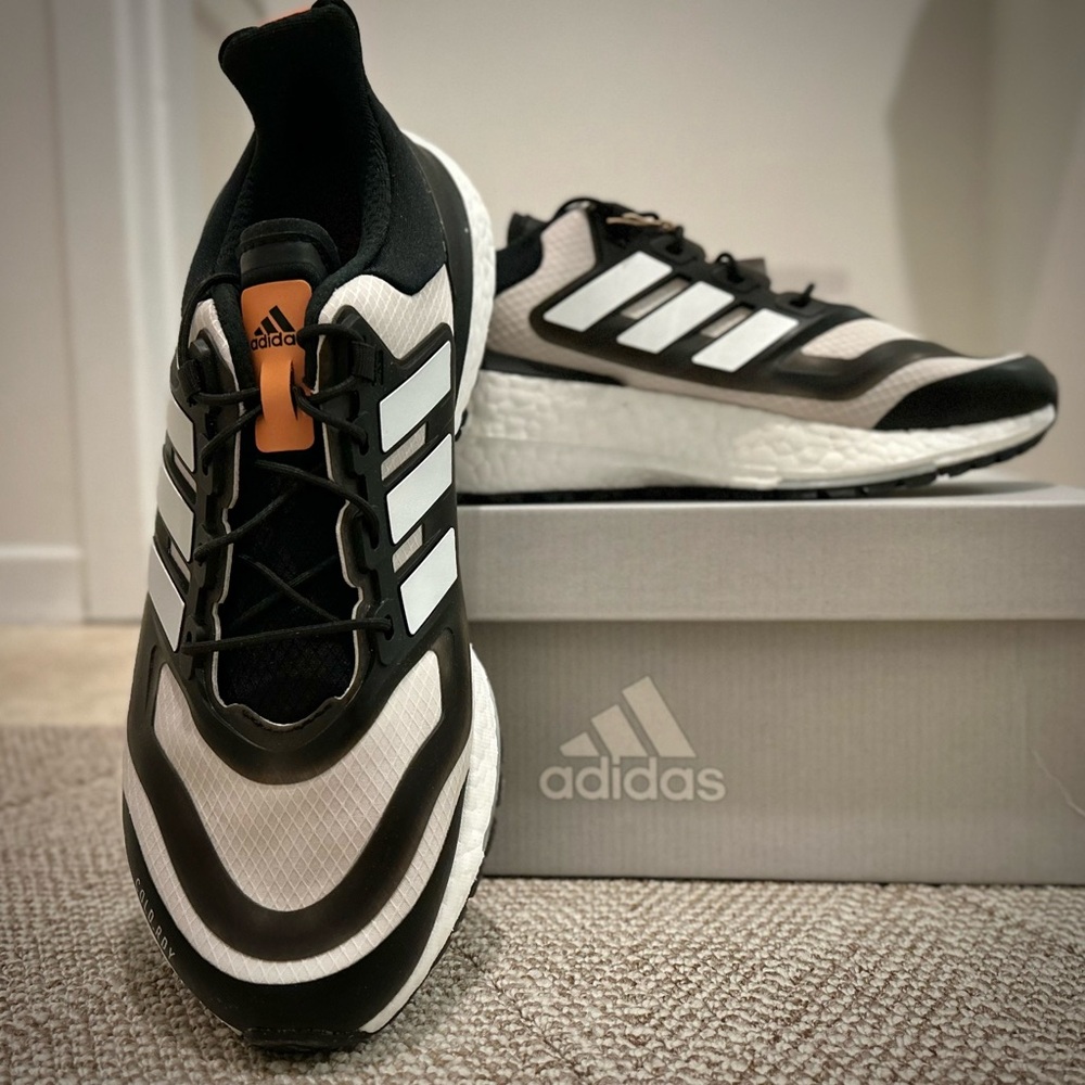 The perfect winter running shoe! Adidas Ultraboost 22 COLD.RDY 2.0
